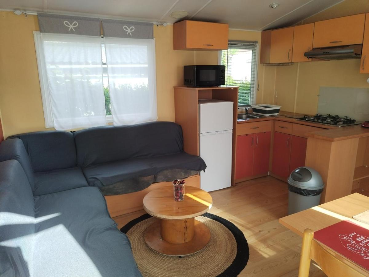 Mobil-Home Coin De Paradis En Cote D'Opale Sur Terrain Prive Et Sa Caravane Hermelinghen Εξωτερικό φωτογραφία