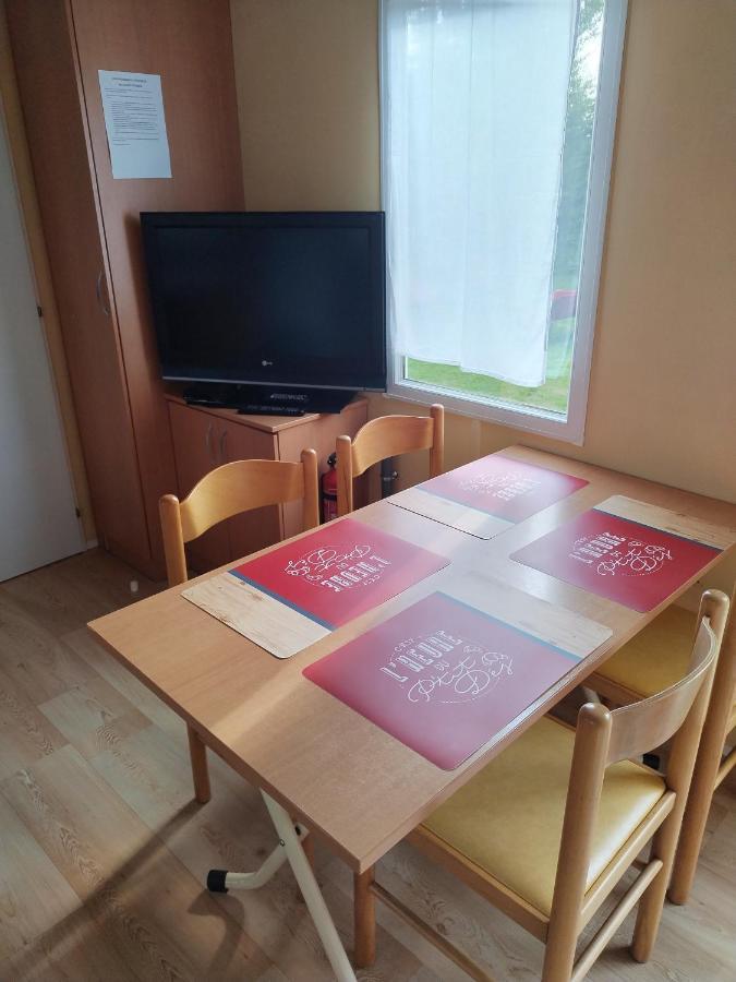 Mobil-Home Coin De Paradis En Cote D'Opale Sur Terrain Prive Et Sa Caravane Hermelinghen Εξωτερικό φωτογραφία